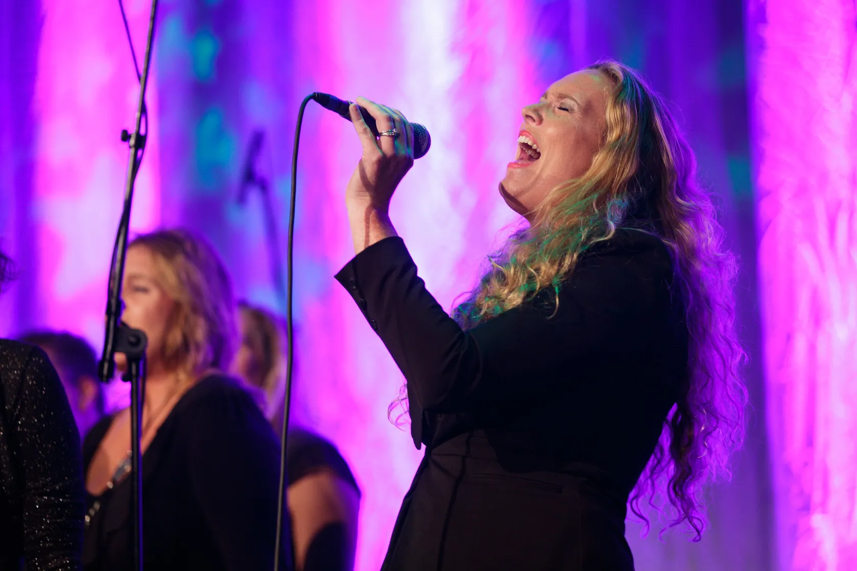koorsoliste zingt de sterren van de hemel