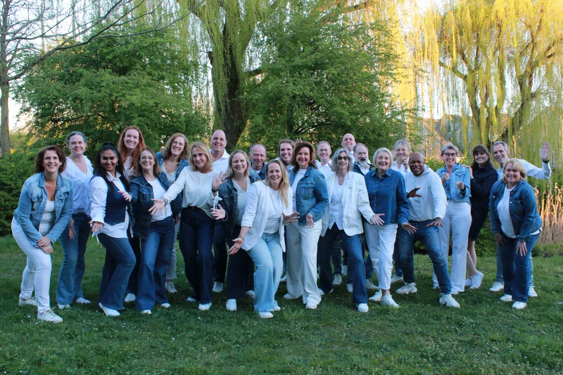 Leden van Amstel Gospel Choir samen in Amstelveen
