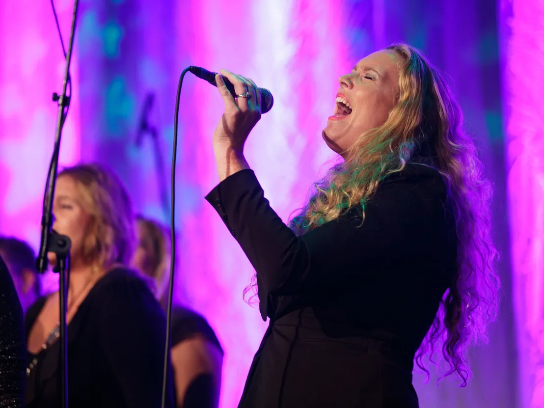 koorsoliste zingt de sterren van de hemel